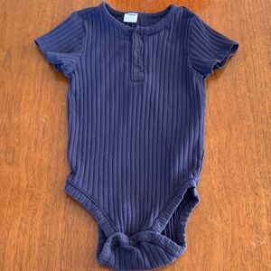 🍓3/$10 Old Navy Dark Blue Ribbed Baby Bodysuit size 18-24m